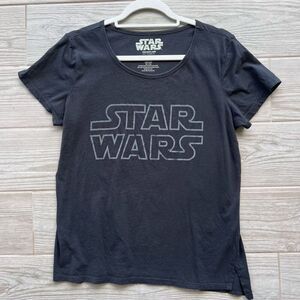 Lucasfilm Ltd. Women's Black Scoop Neck Star Wars Short Sleeve T-Shirt Medium‎